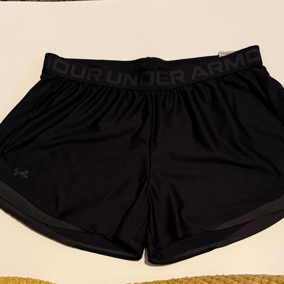 Under Armour Pants - Under Armour Women's Athletic Black Shorts Large